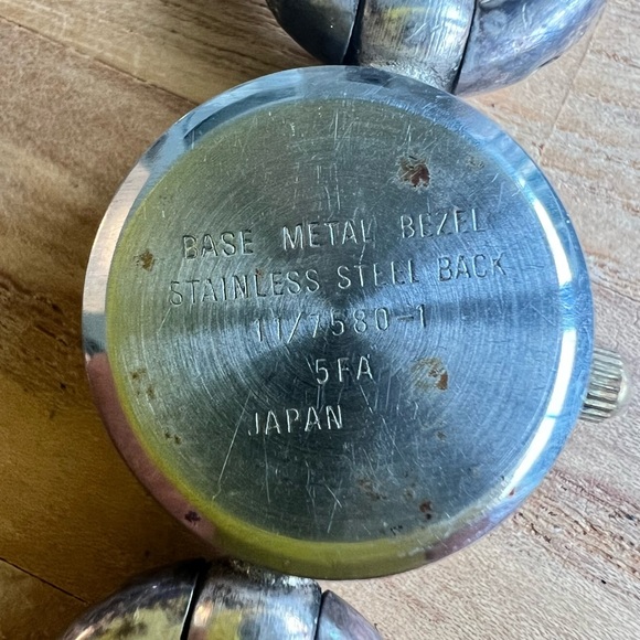 Vintage Anne Klein ladies silver tone bracelet watch NEW BATTERY - Picture 5 of 9